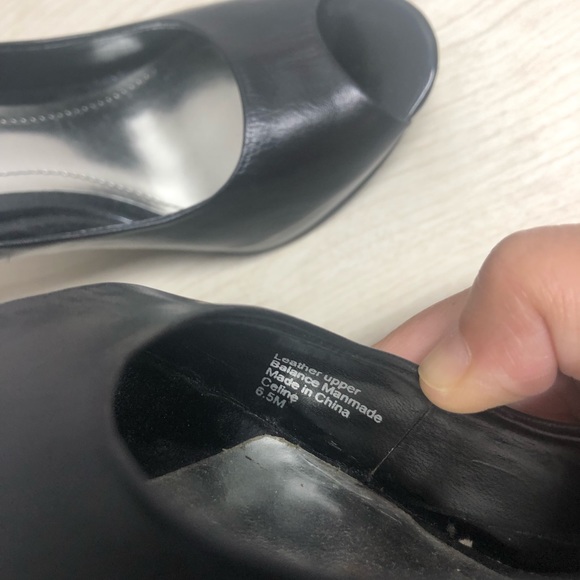 Black pumps - Picture 4 of 4